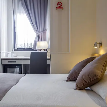 Flora 3* Milan