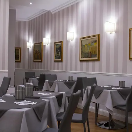 Hotel Flora