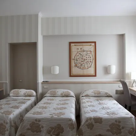 Flora 3* Milan