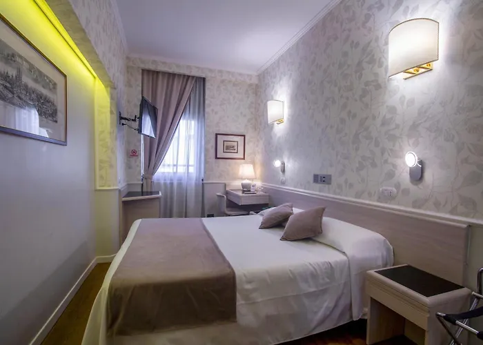 Flora 3* Milan