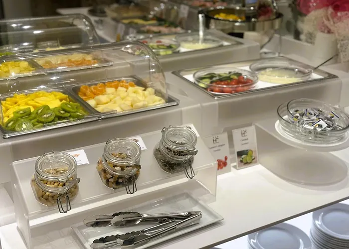 Hotel Flora 3*