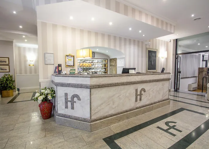 Hotel Flora 3*
