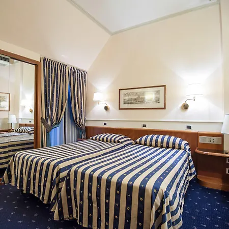 플로라 호텔 밀라노