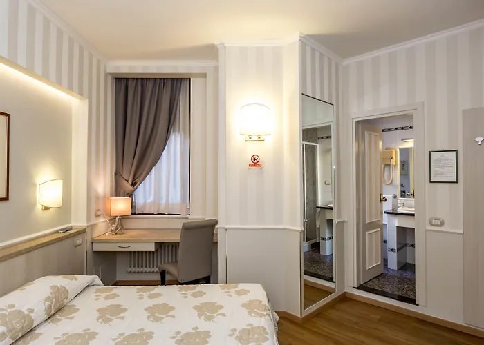 플로라 3* 밀라노